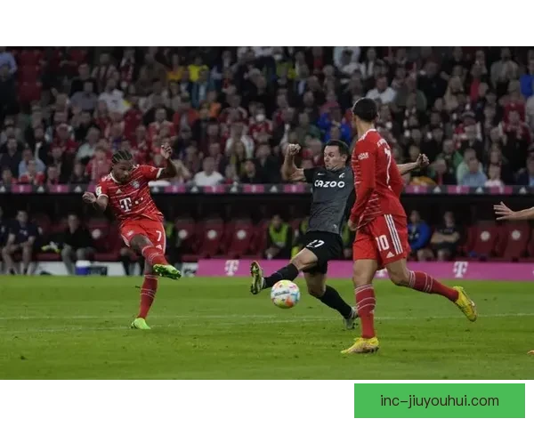 哈维西蒙斯租借RB莱比锡表现出色连续两场德甲送助攻展现强大进攻创造力