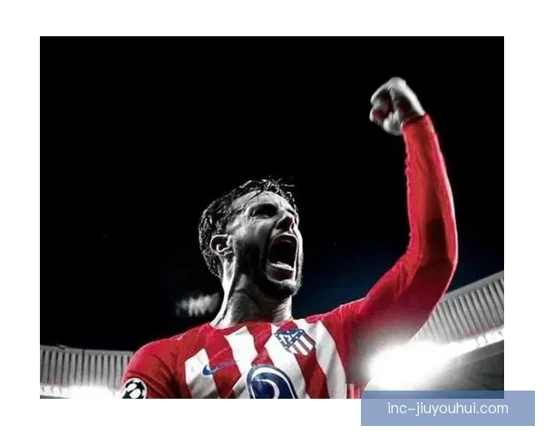 埃尔莫索免签加盟罗马助力球队强化防线冲击欧冠资格